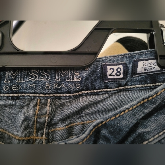 Miss Me Jeans - Picture 5 of 7